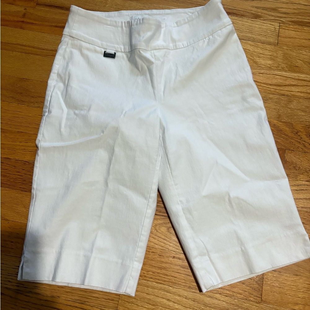 Peck & Peck Cream Shorts